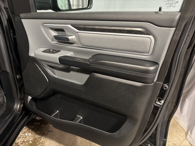 2020 RAM 1500 Big Horn Crew Cab 4x4 5'7' Box