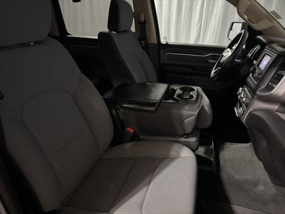 2020 RAM 1500 Big Horn Crew Cab 4x4 5'7' Box