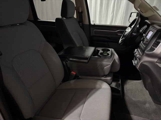 2020 RAM 1500 Big Horn Crew Cab 4x4 5'7' Box