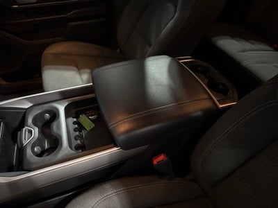 2020 RAM 1500 Big Horn Crew Cab 4x4 5'7' Box