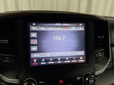 2020 RAM 1500 Big Horn Crew Cab 4x4 5'7' Box