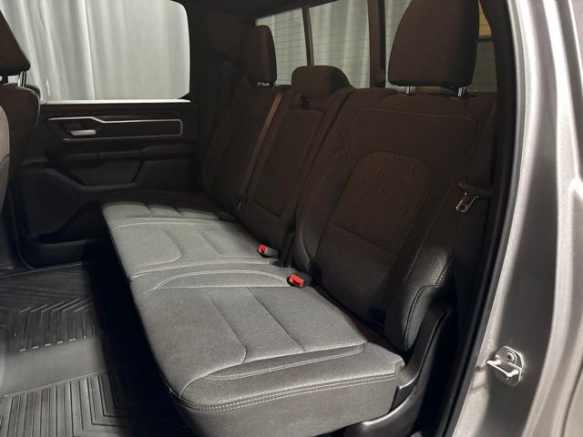 2020 RAM 1500 Big Horn Crew Cab 4x4 5'7' Box