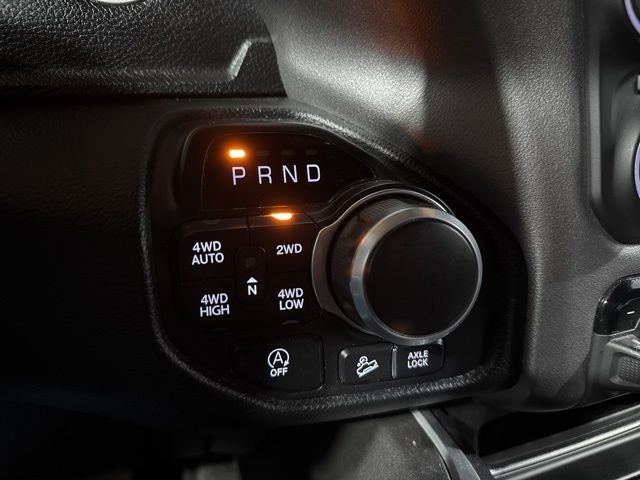 2020 RAM 1500 Big Horn Crew Cab 4x4 5'7' Box