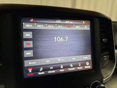 2020 RAM 1500 Big Horn Crew Cab 4x4 5'7' Box