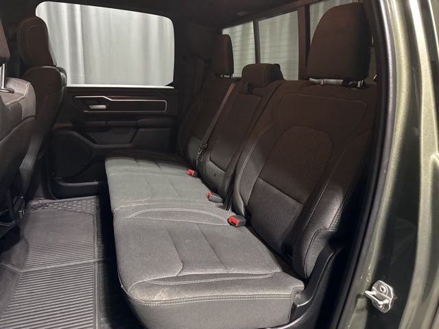 2020 RAM 1500 Big Horn Crew Cab 4x4 5'7' Box