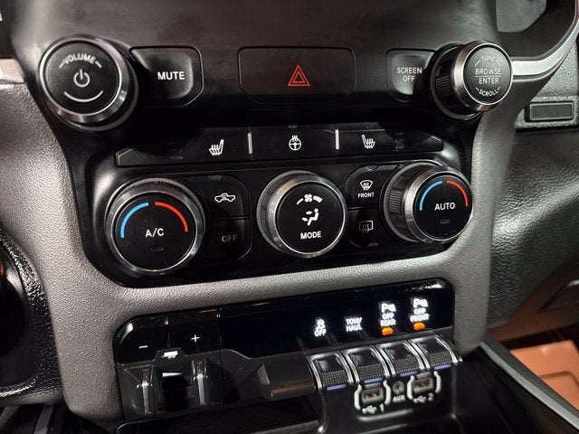 2020 RAM 1500 Big Horn Crew Cab 4x4 5'7' Box