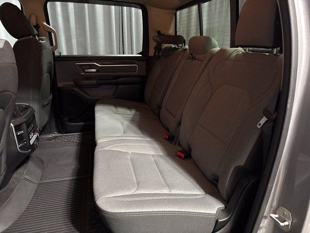 2020 RAM 1500 Big Horn Crew Cab 4x4 5'7' Box