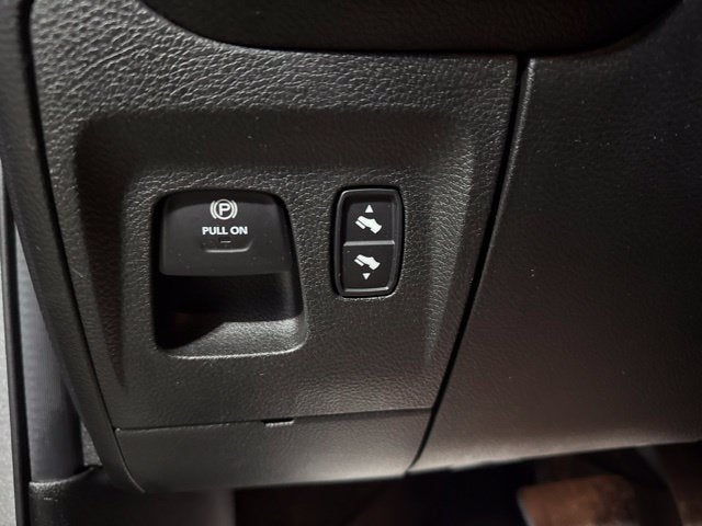 2020 RAM 1500 Big Horn Crew Cab 4x4 5'7' Box