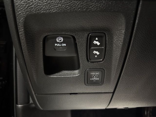 2025 RAM 1500 Limited Crew Cab 4x4 5'7' Box