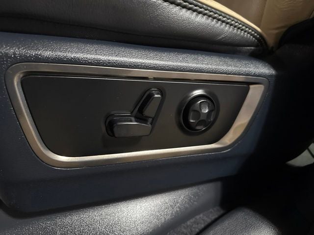 2020 RAM 1500 Limited Crew Cab 4x4 5'7' Box