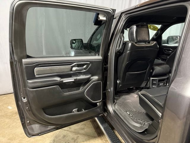 2023 RAM 1500 Laramie Crew Cab 4x4 5'7' Box