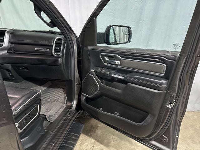 2023 RAM 1500 Laramie Crew Cab 4x4 5'7' Box