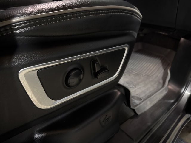 2023 RAM 1500 Laramie Crew Cab 4x4 5'7' Box