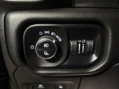 2023 RAM 1500 Laramie Crew Cab 4x4 5'7' Box