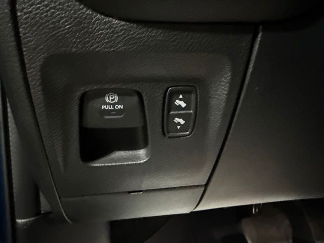 2023 RAM 1500 Laramie Crew Cab 4x4 5'7' Box