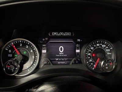 2023 RAM 1500 Laramie Crew Cab 4x4 5'7' Box