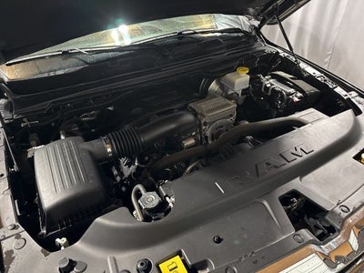 2024 RAM 1500 Laramie Crew Cab 4x4 5'7' Box