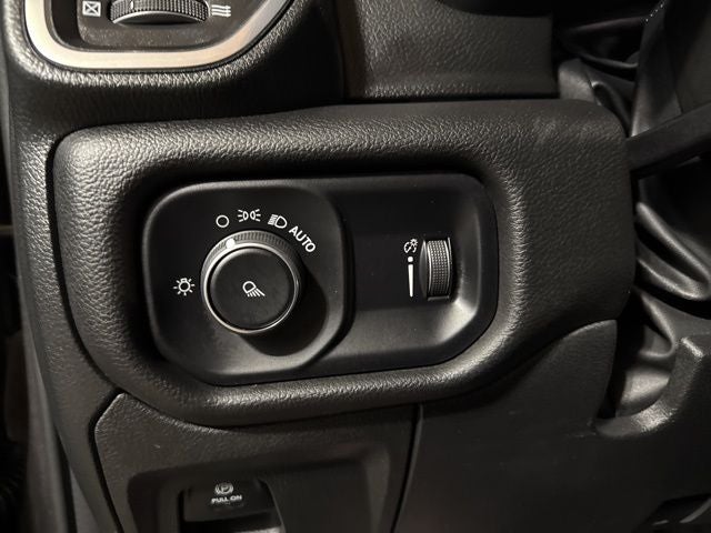 2024 RAM 1500 Laramie Crew Cab 4x4 5'7' Box