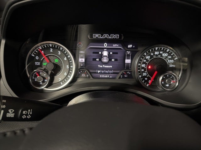 2023 RAM 1500 Laramie Crew Cab 4x4 6'4' Box