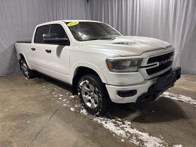 2019 RAM 1500 Laramie Crew Cab 4x4 6'4' Box