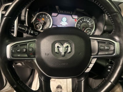 2019 RAM 1500 Laramie Crew Cab 4x4 6'4' Box