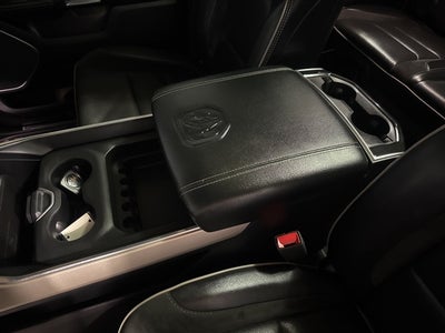 2019 RAM 1500 Laramie Crew Cab 4x4 6'4' Box