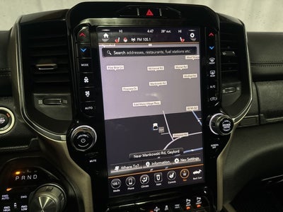 2019 RAM 1500 Laramie Crew Cab 4x4 6'4' Box