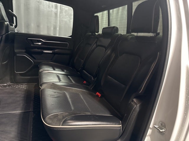 2019 RAM 1500 Laramie Crew Cab 4x4 6'4' Box