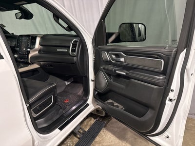 2019 RAM 1500 Laramie Crew Cab 4x4 6'4' Box