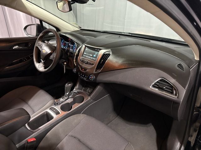 2016 Chevrolet Cruze LT Auto