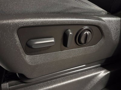 2022 Chevrolet Silverado 1500 LTD 4WD Crew Cab Short Bed LT