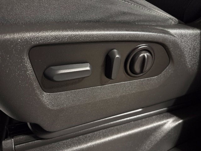 2022 Chevrolet Silverado 1500 LTD 4WD Crew Cab Short Bed LT