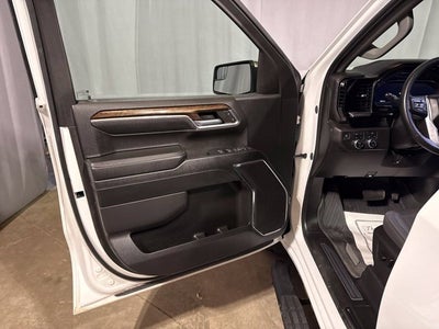 2024 GMC Sierra 1500 4WD Crew Cab Short Box SLE