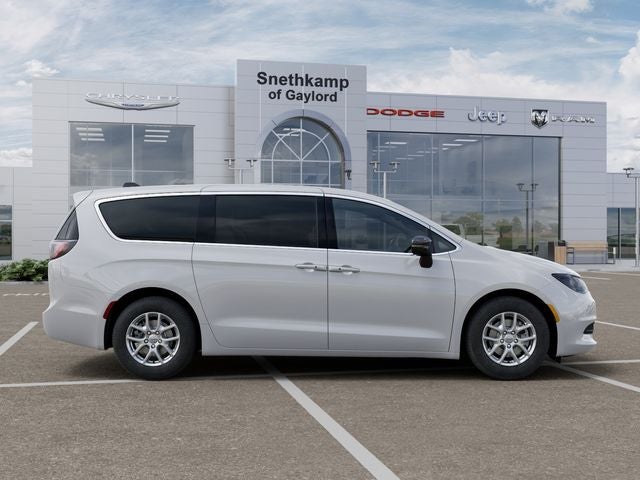 2026 Chrysler Voyager VOYAGER LX