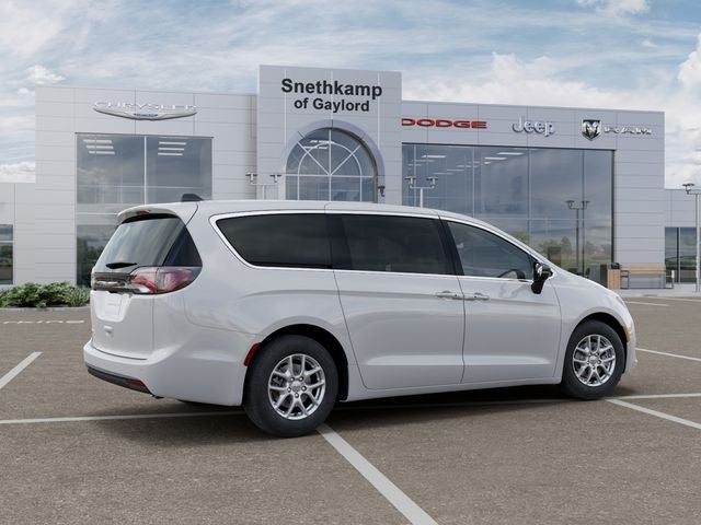 2026 Chrysler Voyager VOYAGER LX