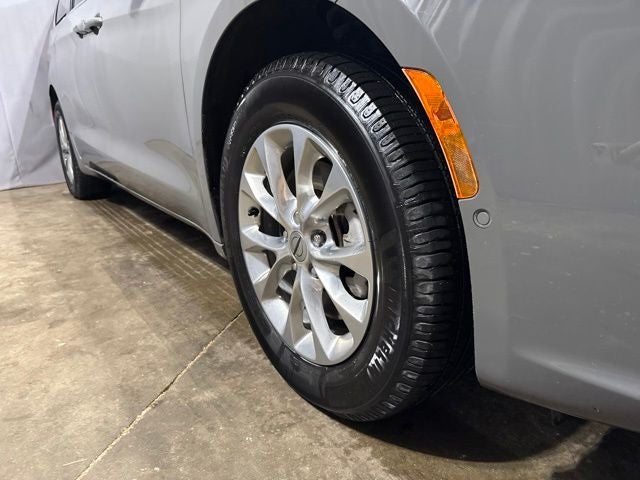 2022 Chrysler Pacifica Touring L AWD