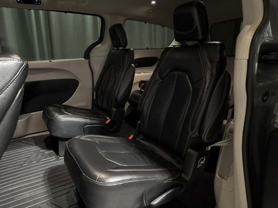 2022 Chrysler Pacifica Touring L AWD