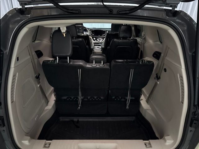 2022 Chrysler Pacifica Touring L AWD
