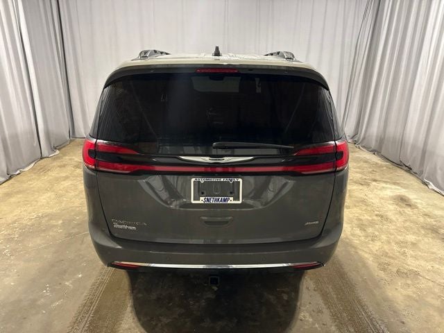 2022 Chrysler Pacifica Touring L AWD
