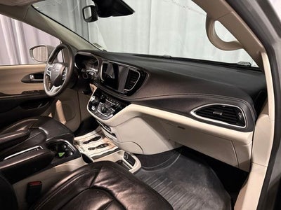 2022 Chrysler Pacifica Touring L AWD
