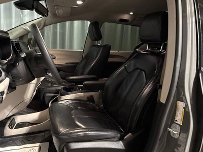 2022 Chrysler Pacifica Touring L AWD