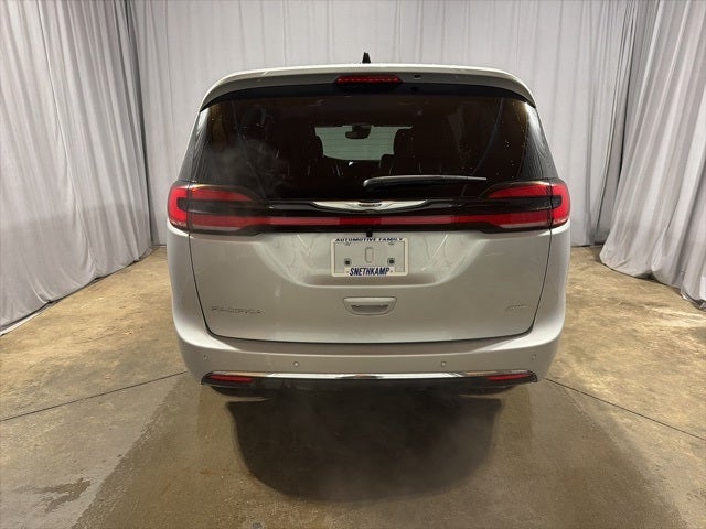 2026 Chrysler Pacifica PACIFICA SELECT AWD