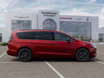 2027 Chrysler Pacifica PACIFICA SELECT AWD