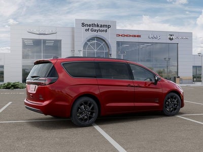 2027 Chrysler Pacifica PACIFICA SELECT AWD