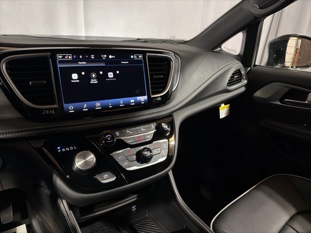 2026 Chrysler Pacifica PACIFICA LIMITED AWD