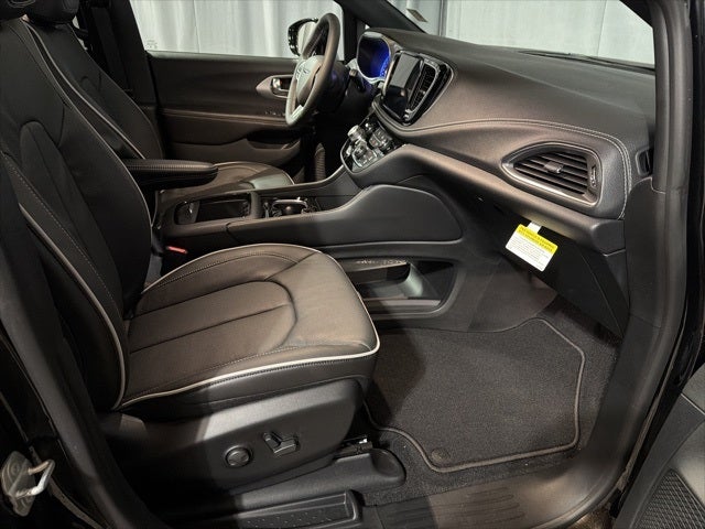 2026 Chrysler Pacifica PACIFICA LIMITED AWD