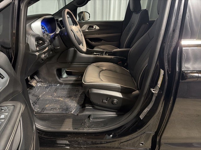 2026 Chrysler Pacifica PACIFICA LIMITED AWD