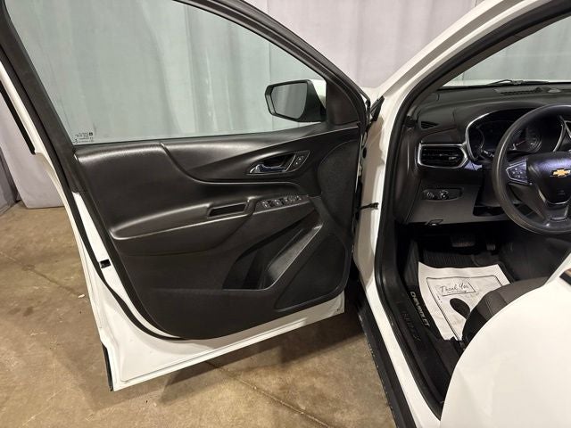 Used 2019 Chevrolet Equinox LT with VIN 2GNAXUEV6K6112962 for sale in Gaylord, MI