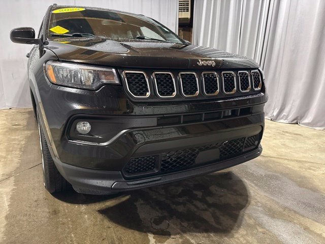 2023 Jeep Compass Latitude Lux FWD
