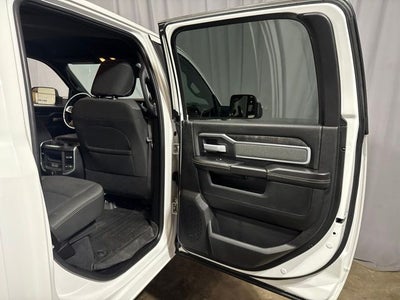 2022 RAM 3500 Big Horn Crew Cab 4x4 8' Box